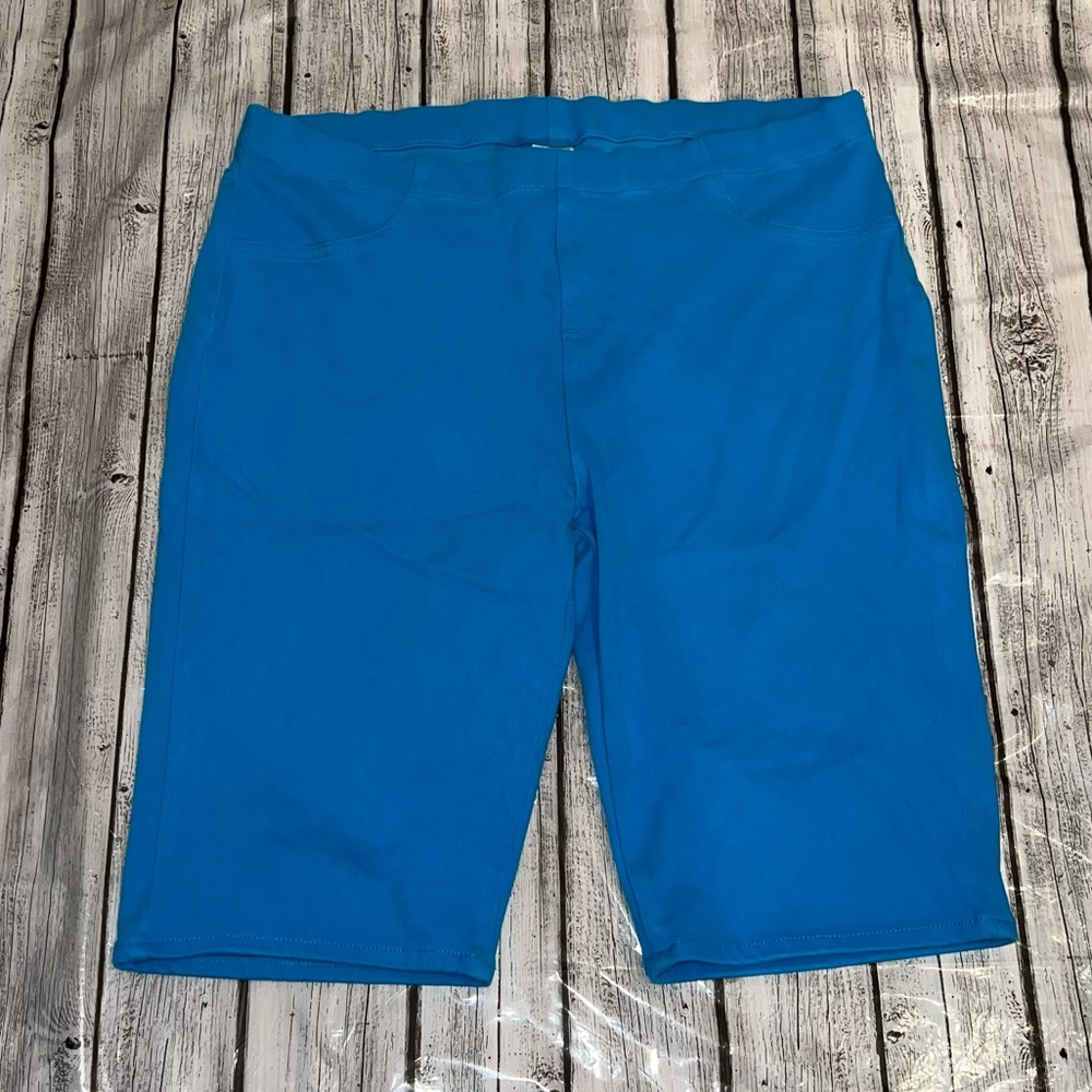 Blue Jegging Shorts
